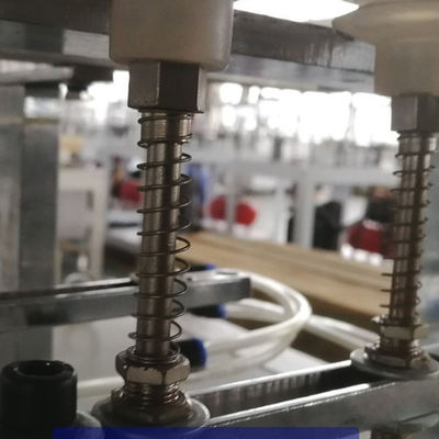 Máquina de fabricación de placa automática del papel de torta de cumpleaños de la velocidad media ZPJ-600