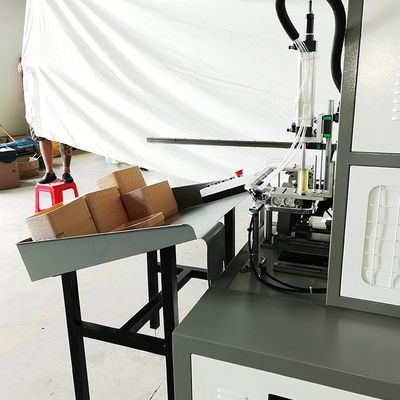 Máquinas de fabricación de placa del papel del bocado Fried Chicken Carton Sushi